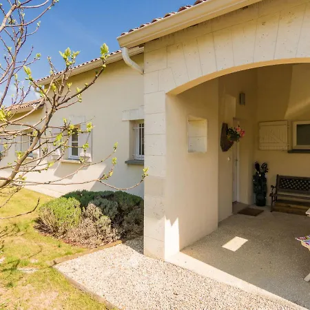 Βίλα Luxurious Villa In Rouzede With Private Swimming Pool *
