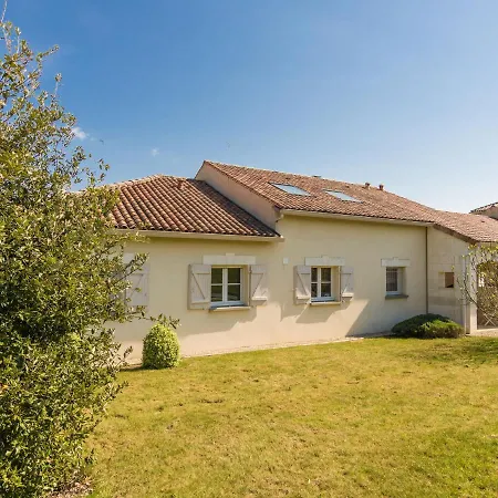 Βίλα Luxurious Villa In Rouzede With Private Swimming Pool *