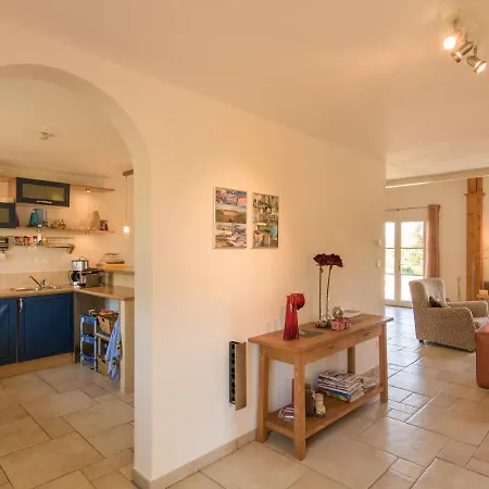 Luxurious Villa In Rouzede With Private Swimming Pool